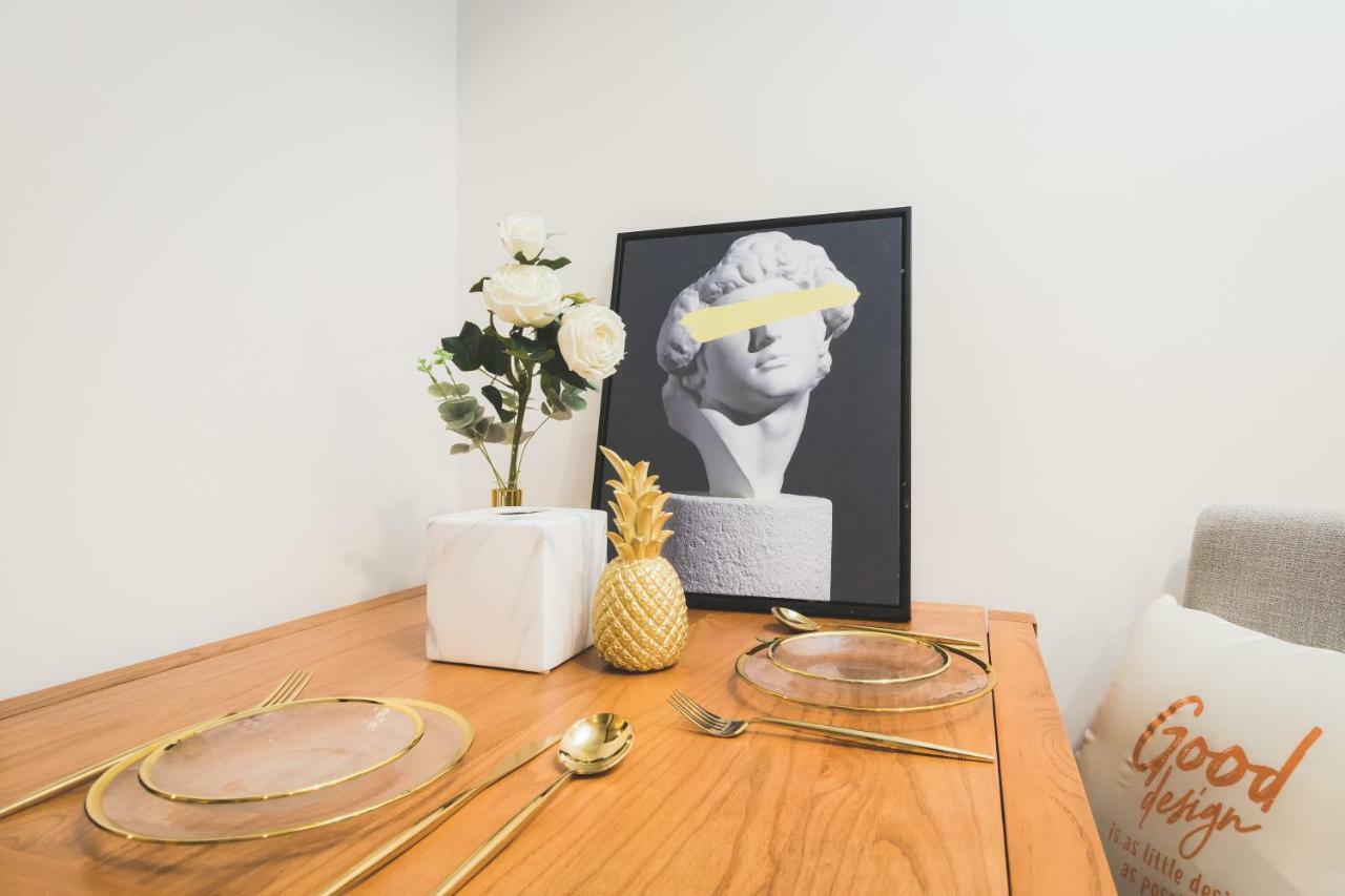 Sukhumvit Asok Modern Suite Bangkok Extérieur photo