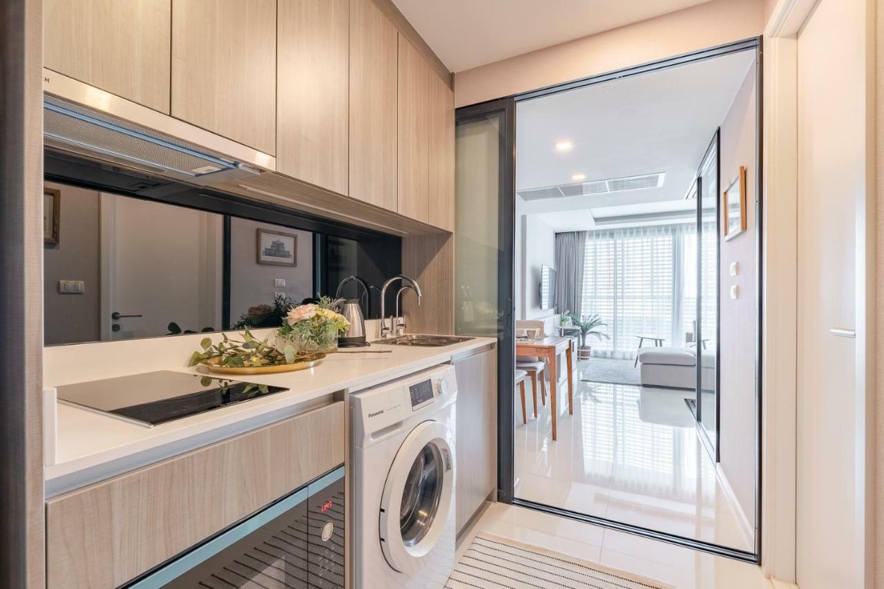 Sukhumvit Asok Modern Suite Bangkok Extérieur photo