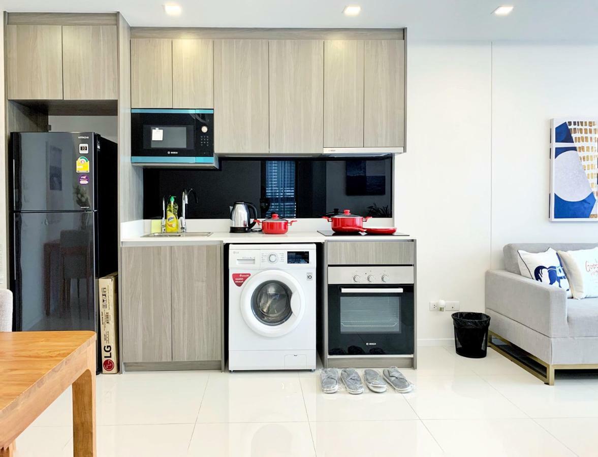Sukhumvit Asok Modern Suite Bangkok Extérieur photo
